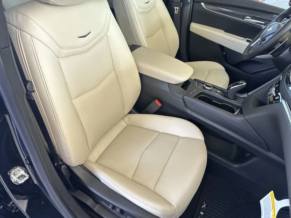 2025 Cadillac XT5 Sport - Photo 41