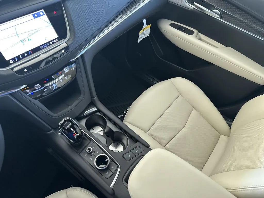 2025 Cadillac XT5 Sport - Photo 28