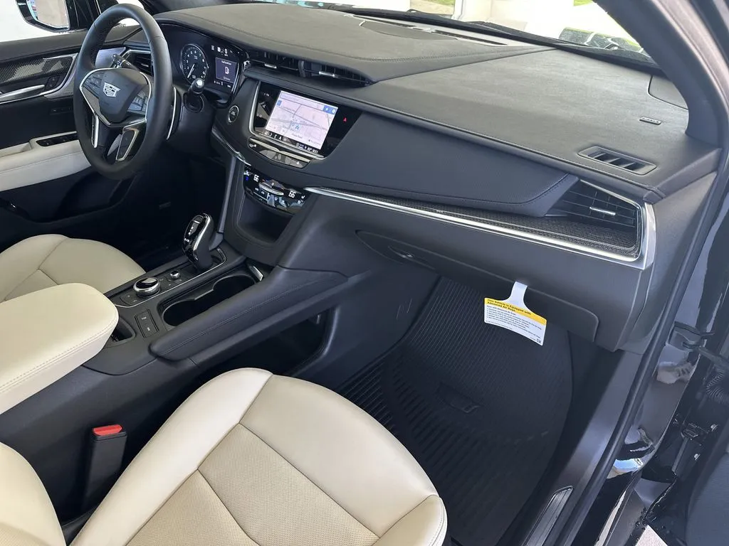 2025 Cadillac XT5 Sport - Photo 40