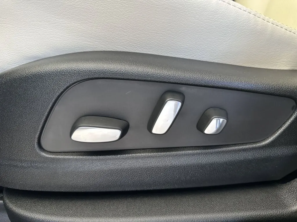 2025 Cadillac XT5 Sport - Photo 16