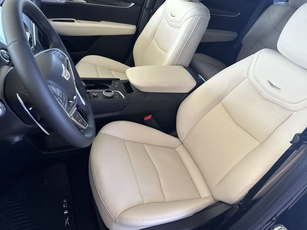 2025 Cadillac XT5 Sport - Photo 15