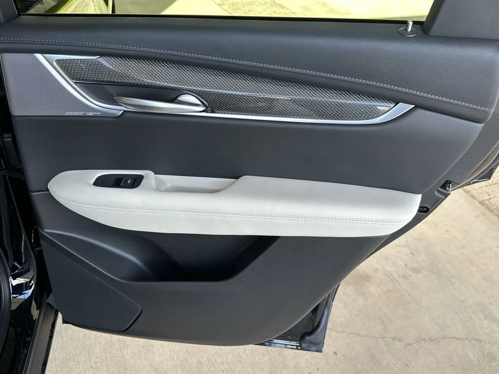 2025 Cadillac XT5 Sport - Photo 35