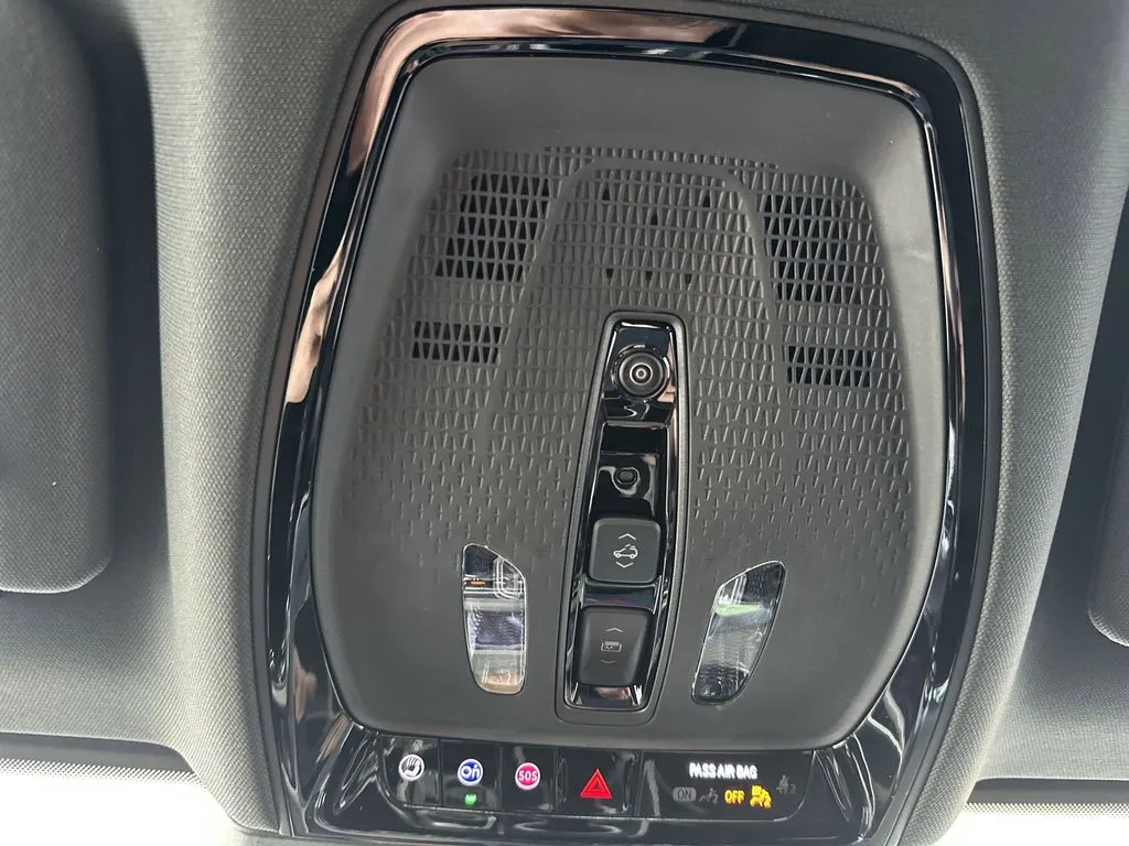 2026 Cadillac LYRIQ V Premium - Photo 29