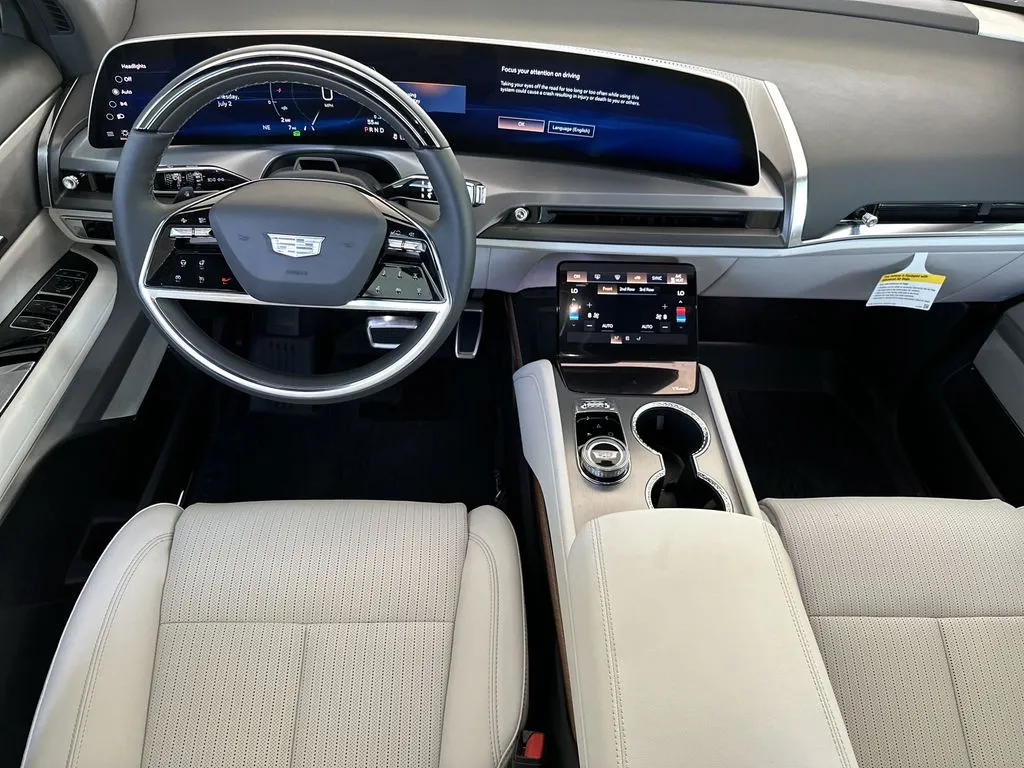 2026 Cadillac VISTIQ Luxury - Photo 13