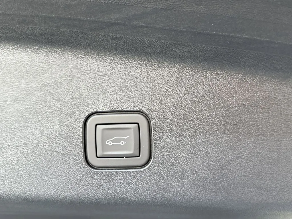 2026 Cadillac VISTIQ Luxury - Photo 29