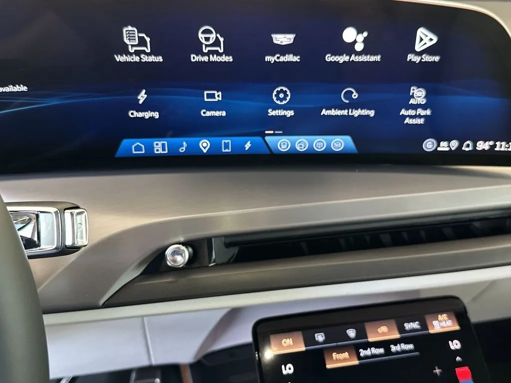 2026 Cadillac VISTIQ Luxury - Photo 23