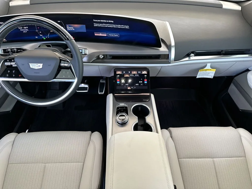 2026 Cadillac VISTIQ Luxury - Photo 14