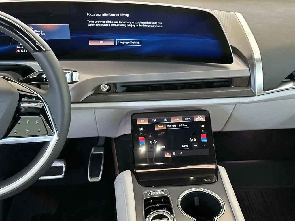 2026 Cadillac VISTIQ Luxury - Photo 17