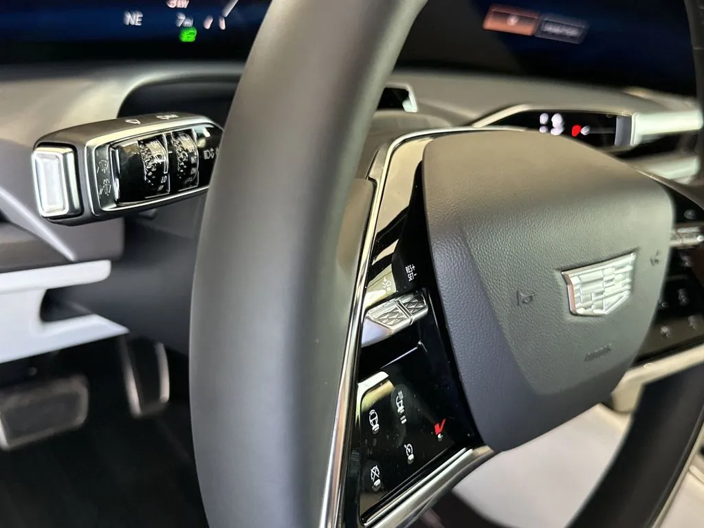 2026 Cadillac VISTIQ Luxury - Photo 19