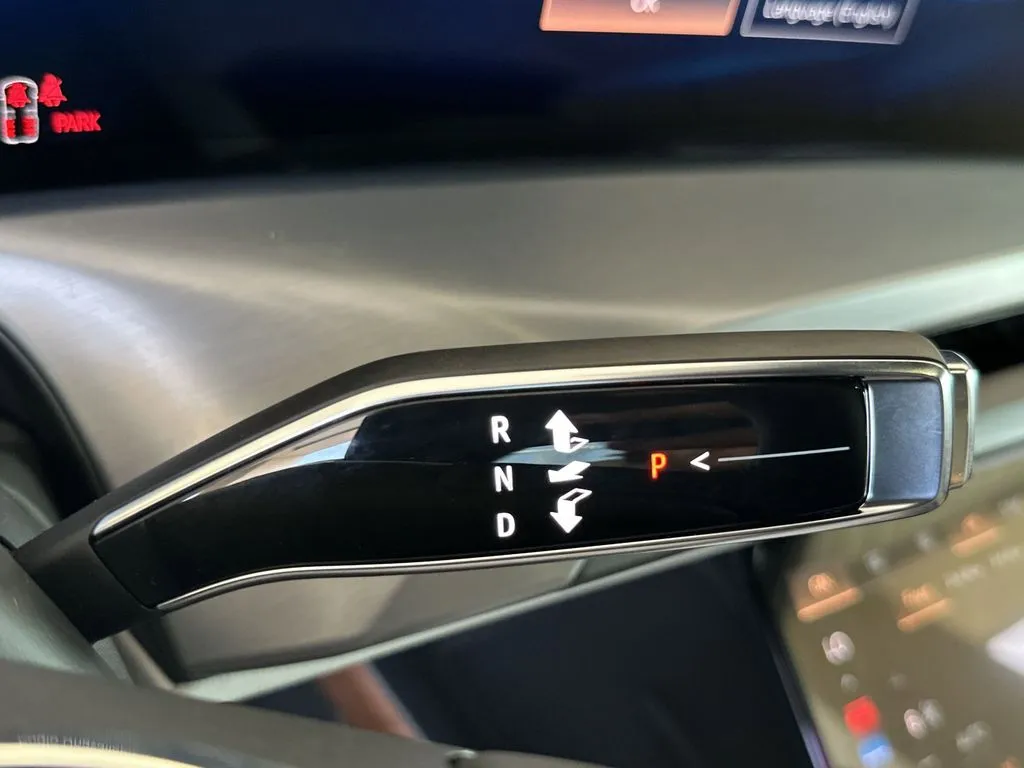 2026 Cadillac VISTIQ Luxury - Photo 22