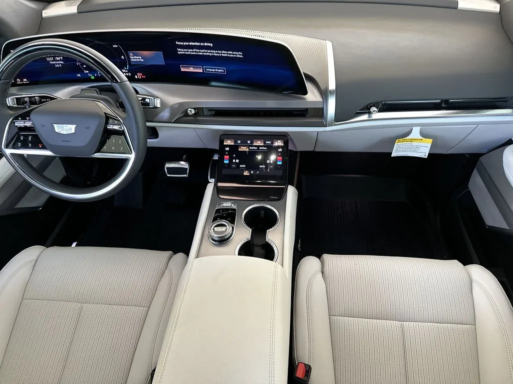 2026 Cadillac VISTIQ Luxury - Photo 15