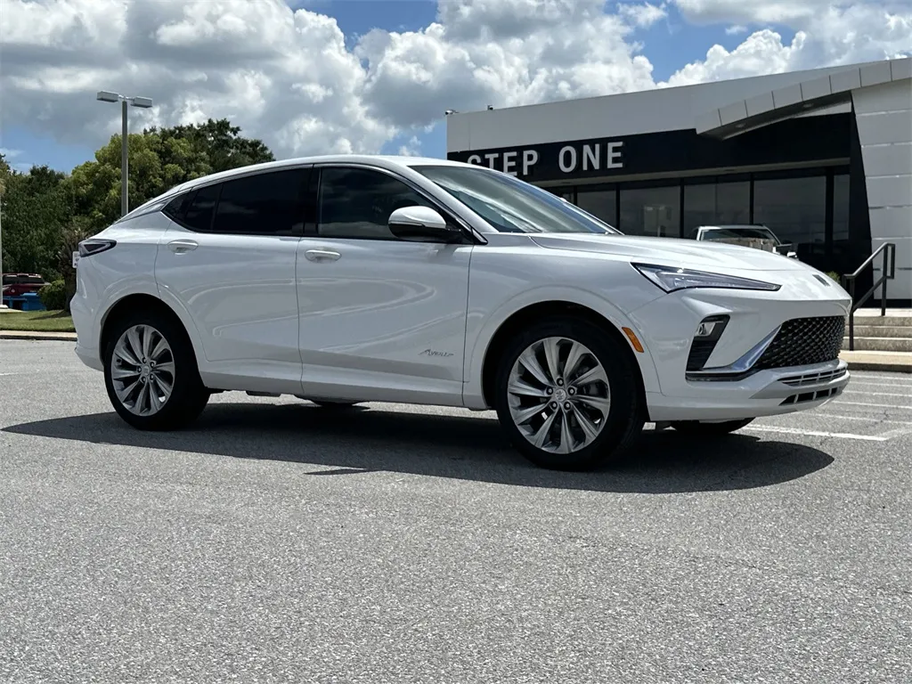 2025 Buick Envista Avenir photo 4