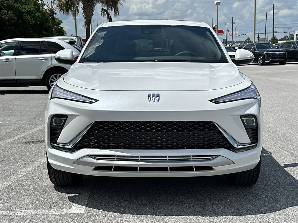 2025 Buick Envista Avenir photo 2