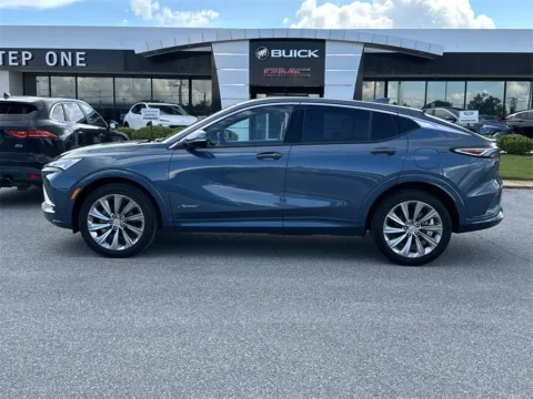 More photos of 2025 Buick Envista Avenir at Step One Cadillac Buick GMC Pensacola, FL