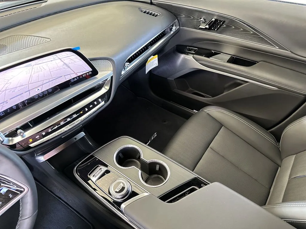 2026 Cadillac LYRIQ V - Photo 26