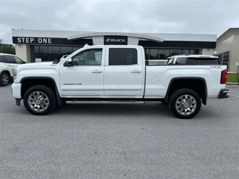 More photos of 2015 GMC Sierra 2500HD Denali at Step One Cadillac Buick GMC Pensacola, FL
