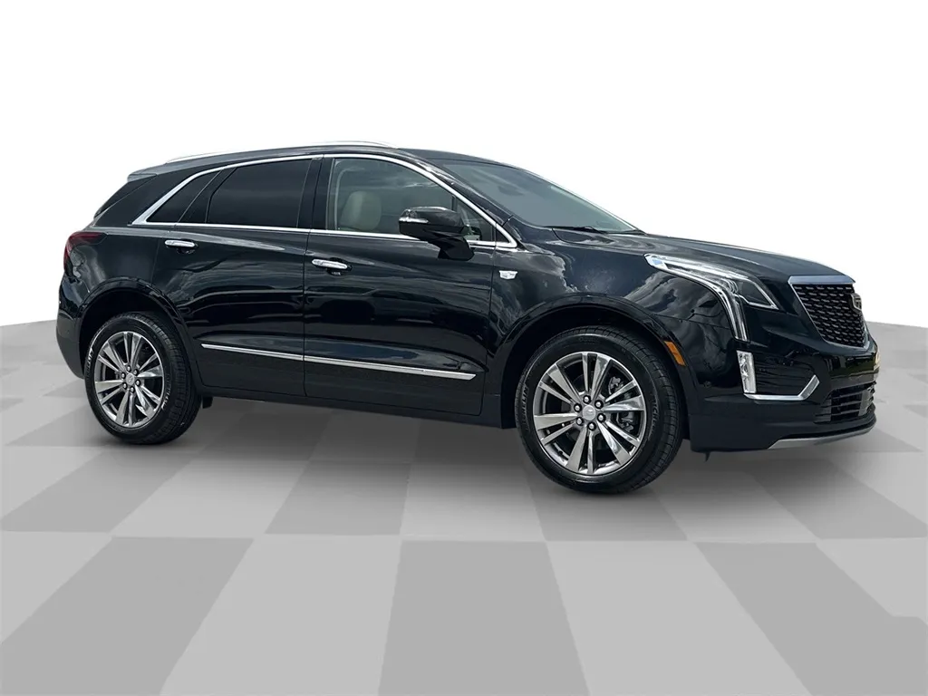 2025 Cadillac XT5 Premium Luxury photo 3