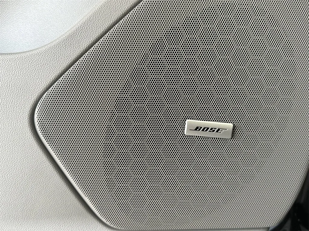 2025 Cadillac XT5 Premium Luxury photo 4