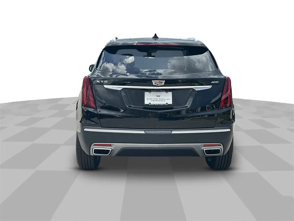 2025 Cadillac XT5 Premium Luxury photo 2