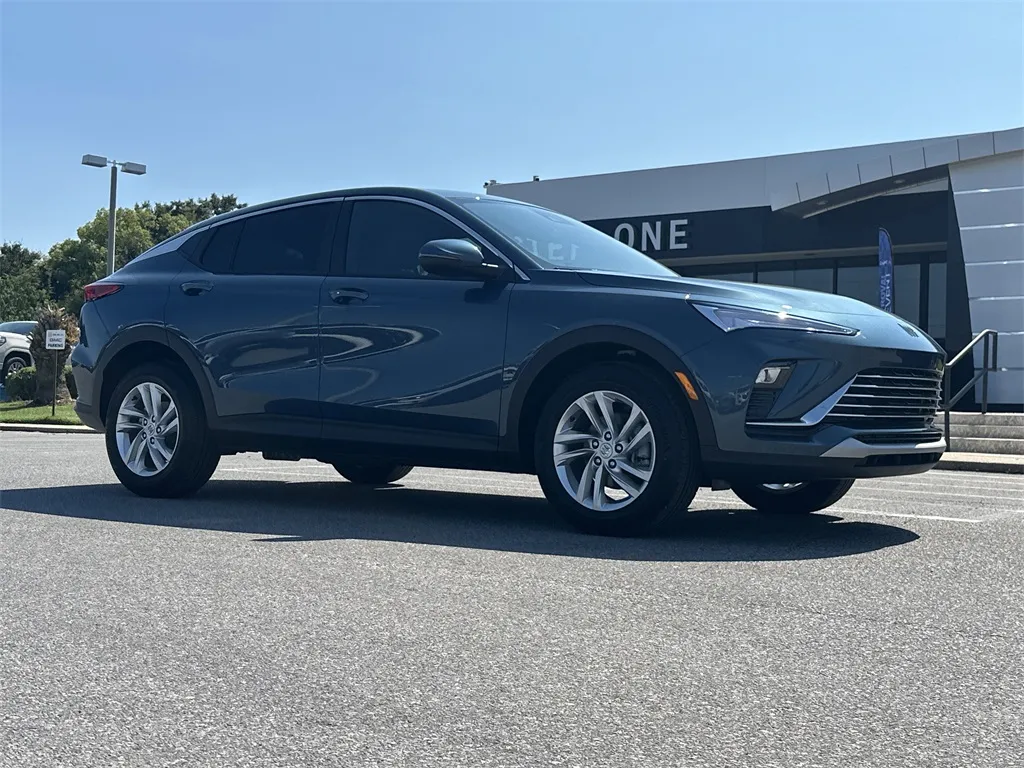 2026 Buick Envista Preferred photo 2