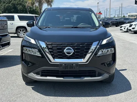 More photos of 2021 Nissan Rogue SV at Step One Cadillac Buick GMC Pensacola, FL