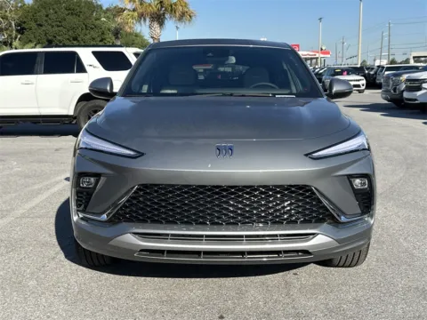 More photos of 2025 Buick Envista Avenir at Step One Cadillac Buick GMC Pensacola, FL