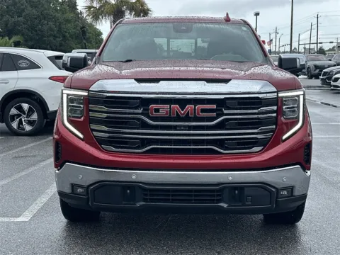 More photos of 2022 GMC Sierra 1500 SLT at Step One Cadillac Buick GMC Pensacola, FL