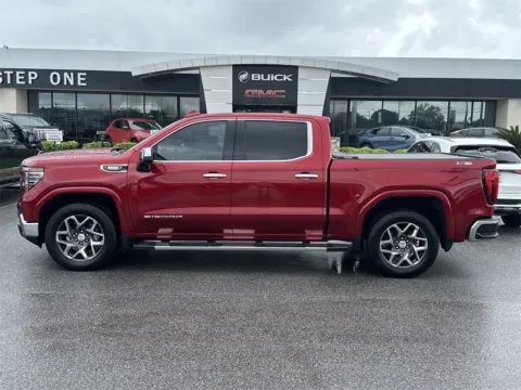 More photos of 2022 GMC Sierra 1500 SLT at Step One Cadillac Buick GMC Pensacola, FL