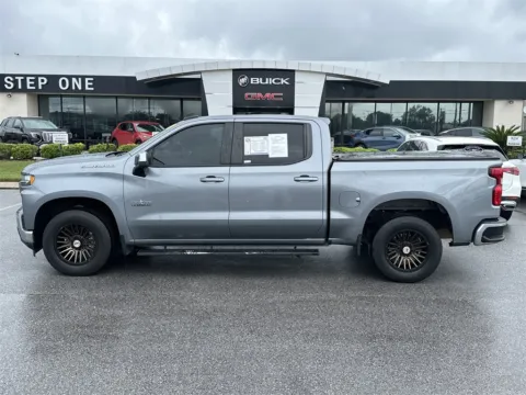 More photos of 2021 Chevrolet Silverado 1500 LT at Step One Cadillac Buick GMC Pensacola, FL