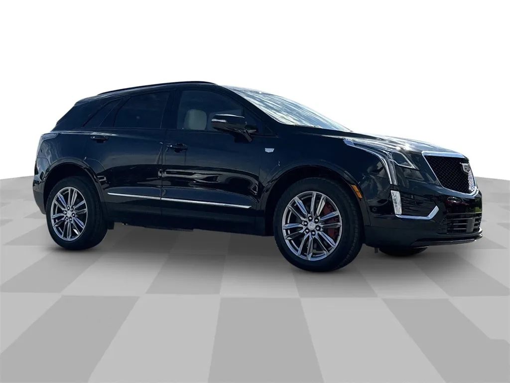 2025 Cadillac XT5 Sport photo 3