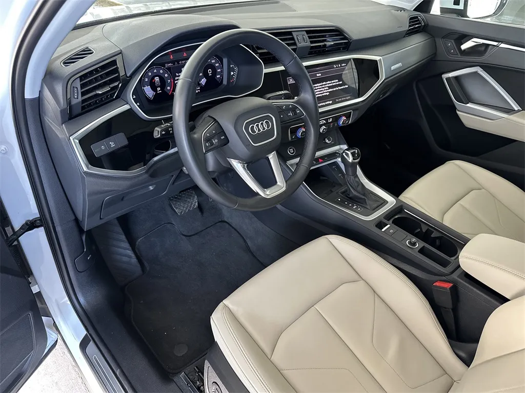 2024 Audi Q3 Premium S line photo 3