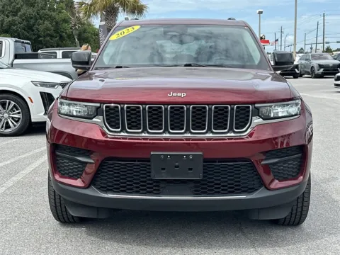More photos of 2023 Jeep Grand Cherokee Laredo at Step One Cadillac Buick GMC Pensacola, FL