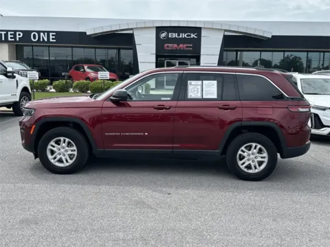 More photos of 2023 Jeep Grand Cherokee Laredo at Step One Cadillac Buick GMC Pensacola, FL