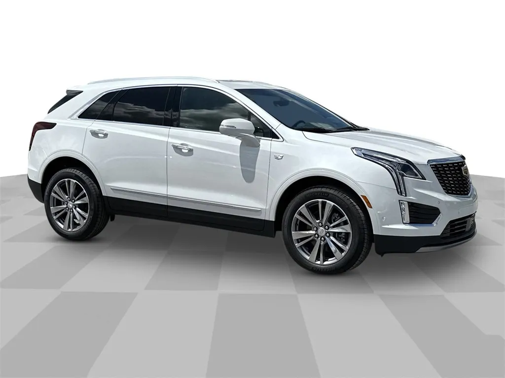 2025 Cadillac XT5 Premium Luxury photo 2