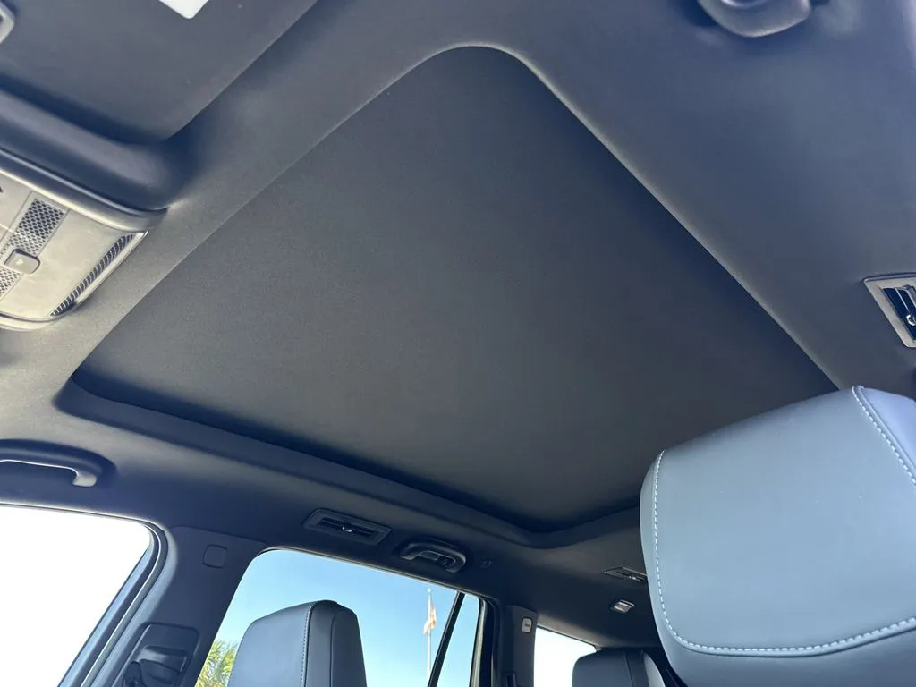 2025 Cadillac XT6 Premium Luxury - Photo 29