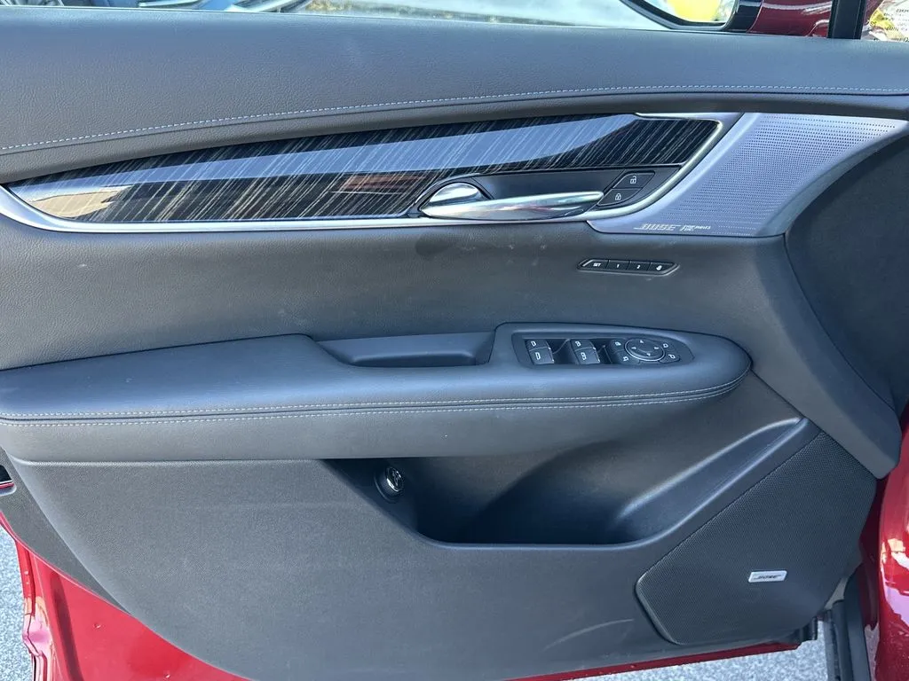 2025 Cadillac XT6 Premium Luxury - Photo 9