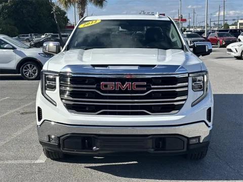 More photos of 2022 GMC Sierra 1500 SLT at Step One Cadillac Buick GMC Pensacola, FL