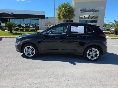 More photos of 2022 Hyundai Kona SEL at Step One Cadillac Buick GMC Pensacola, FL