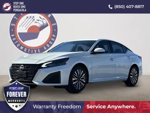 White 2023 Nissan Altima 2.5 SV for sale in Pensacola, FL
