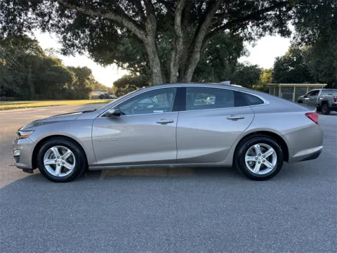 More photos of 2023 Chevrolet Malibu LT at Step One Cadillac Buick GMC Pensacola, FL