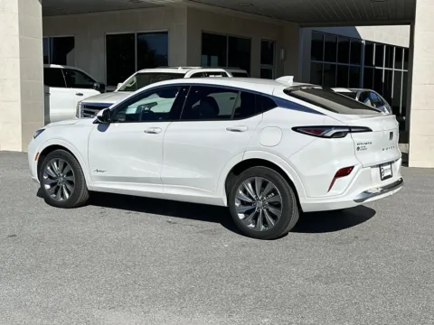 More photos of 2026 Buick Envista Avenir at Step One Cadillac Buick GMC Pensacola, FL