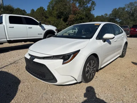 White 2022 Toyota Corolla Hybrid LE for sale in Crestview, FL