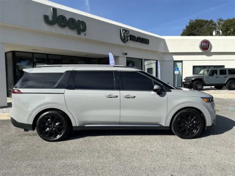 More photos of 2024 Kia Carnival SX at Step One CDJR Fiat Crestview, FL