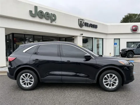 More photos of 2021 Ford Escape SE at Step One CDJR Fiat Crestview, FL