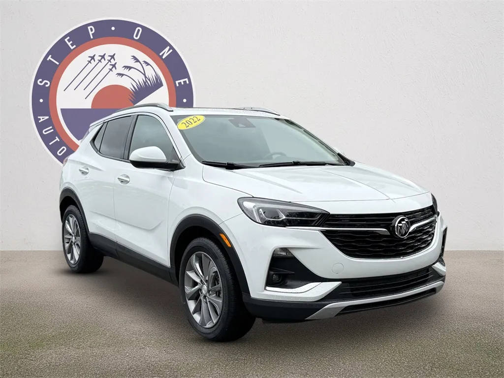 White 2022 Buick Encore GX Essence for sale in Crestview, FL