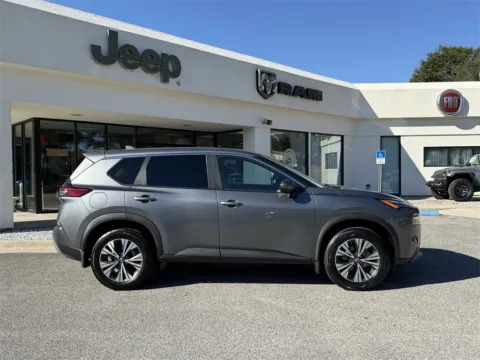 More photos of 2022 Nissan Rogue SV at Step One CDJR Fiat Crestview, FL