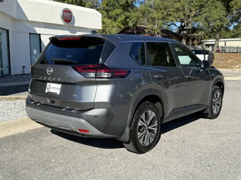 More photos of 2022 Nissan Rogue SV at Step One CDJR Fiat Crestview, FL
