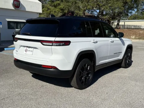 More photos of 2025 Jeep Grand Cherokee Limited at Step One CDJR Fiat Crestview, FL