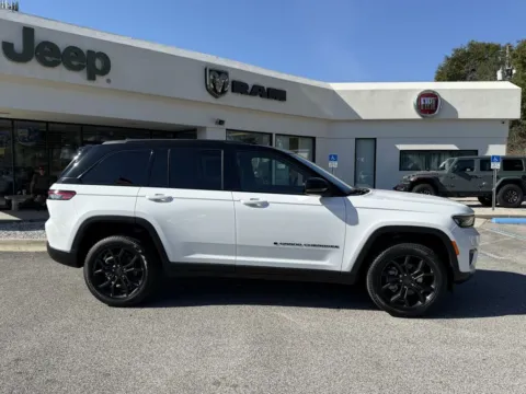More photos of 2025 Jeep Grand Cherokee Limited at Step One CDJR Fiat Crestview, FL