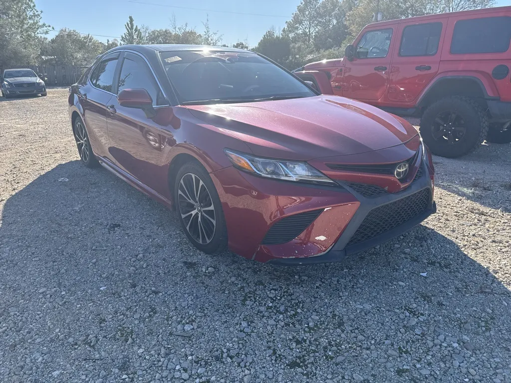 Red 2018 Toyota Camry L for sale in Crestview, FL